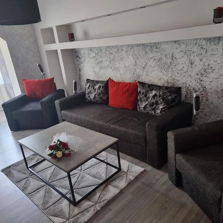 Clau Home Хунедоара Экстерьер фото