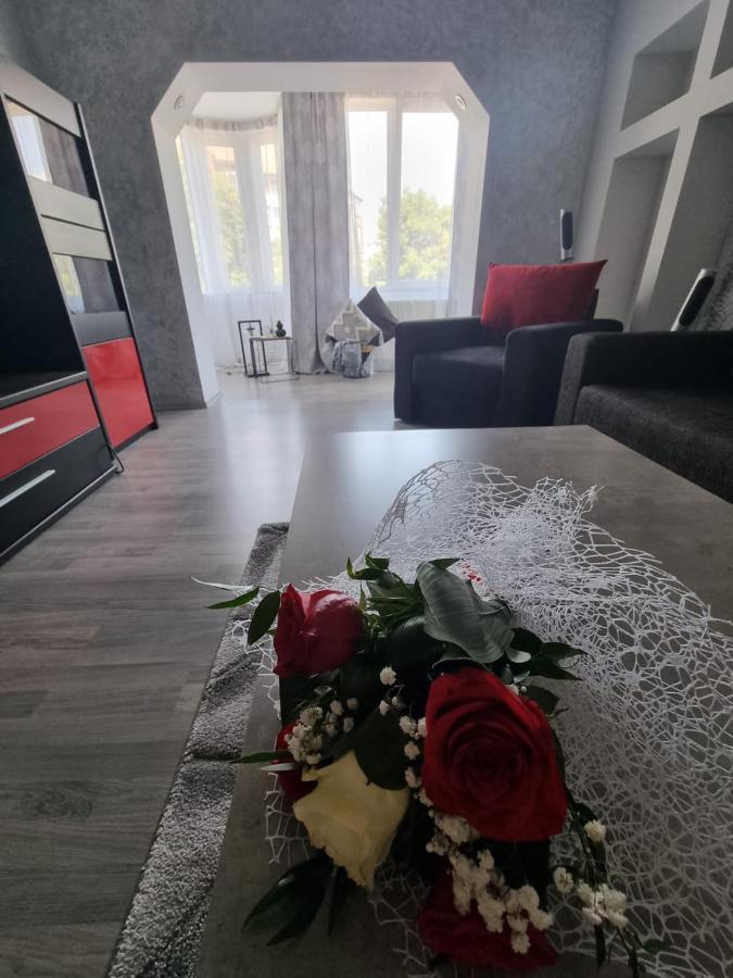 Clau Home Хунедоара Экстерьер фото
